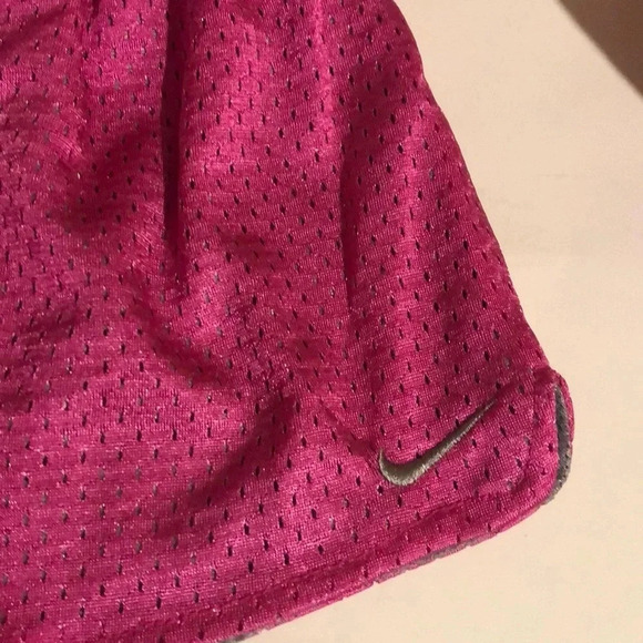 NIKE EUC GIRLS PINK SHORTS BOTTOMS SUMMER SPRING ATHLETIC BEACH CASUAL SIZE 6X - Picture 4 of 4